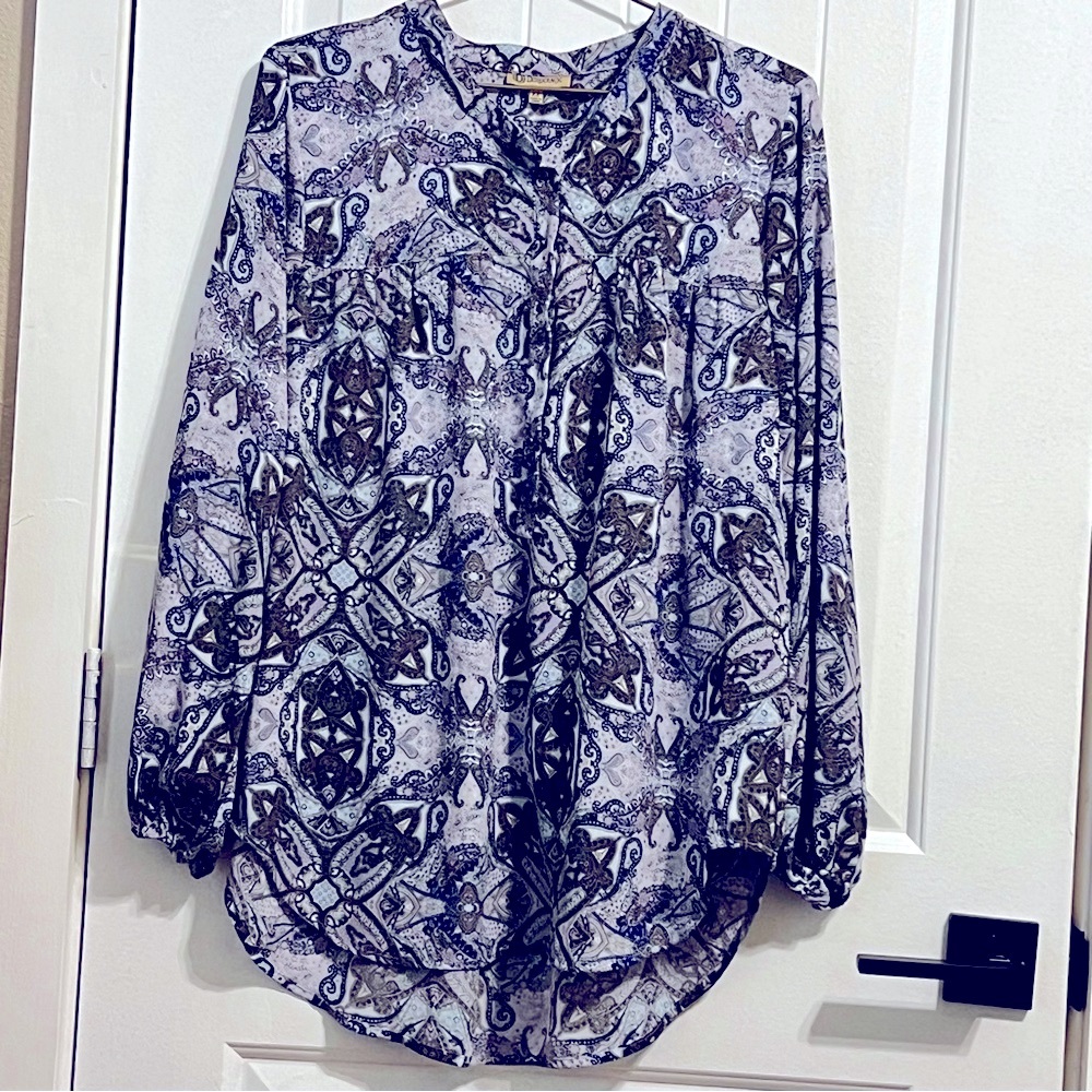 Democracy Womens Top 1X Purple Paisley Half Button Femme Flowy Ruffle Boho